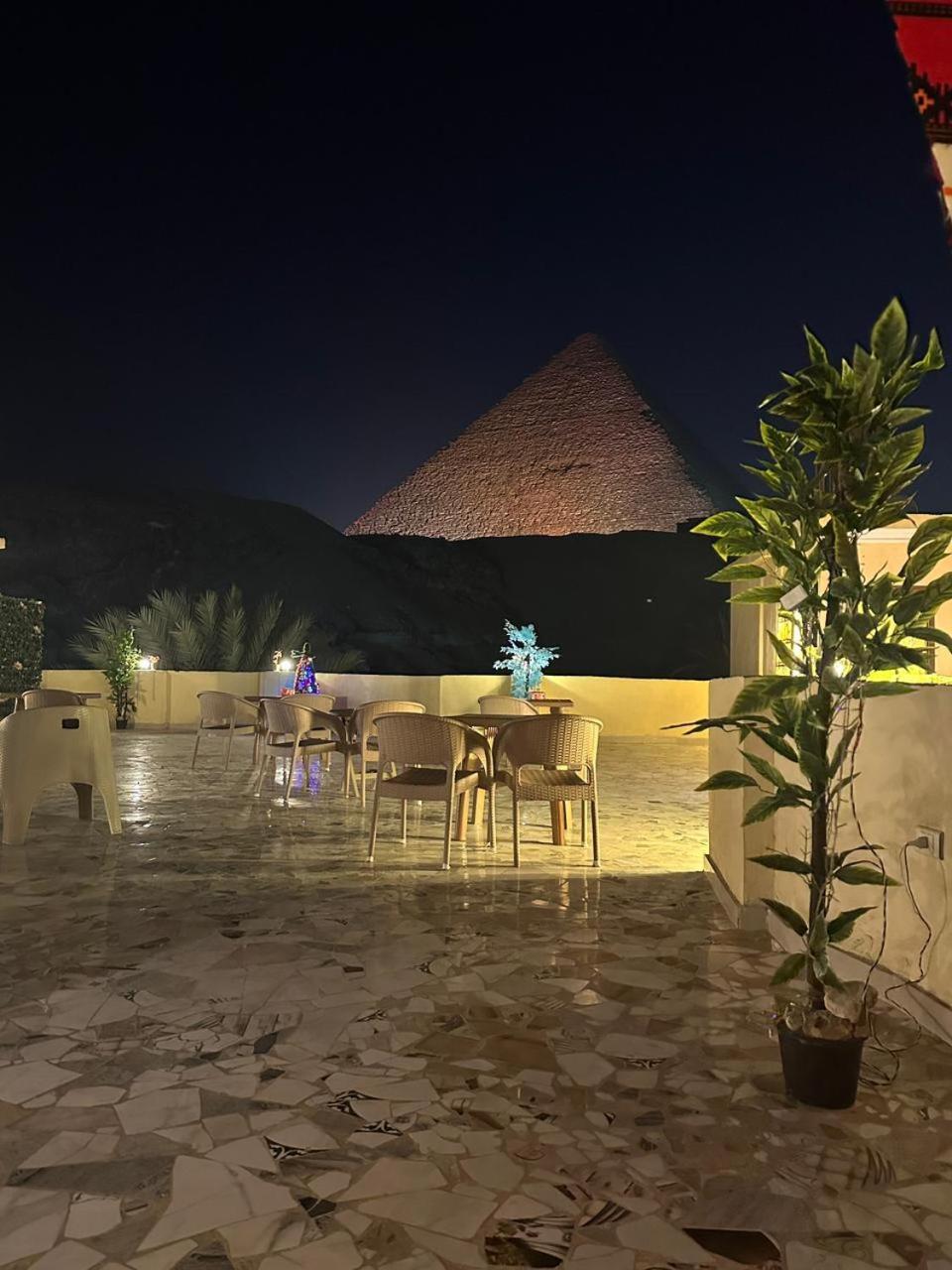 ホテル Pyramid View Gh Kafret el-Gabal エクステリア 写真